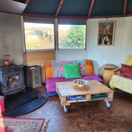 ラグジュアリーテント Galtee Glamping In Wooden Yurt *